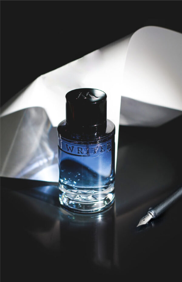 WRITER-1-663x1024 Writer Parfum – Cyrus (Paris Bleu)